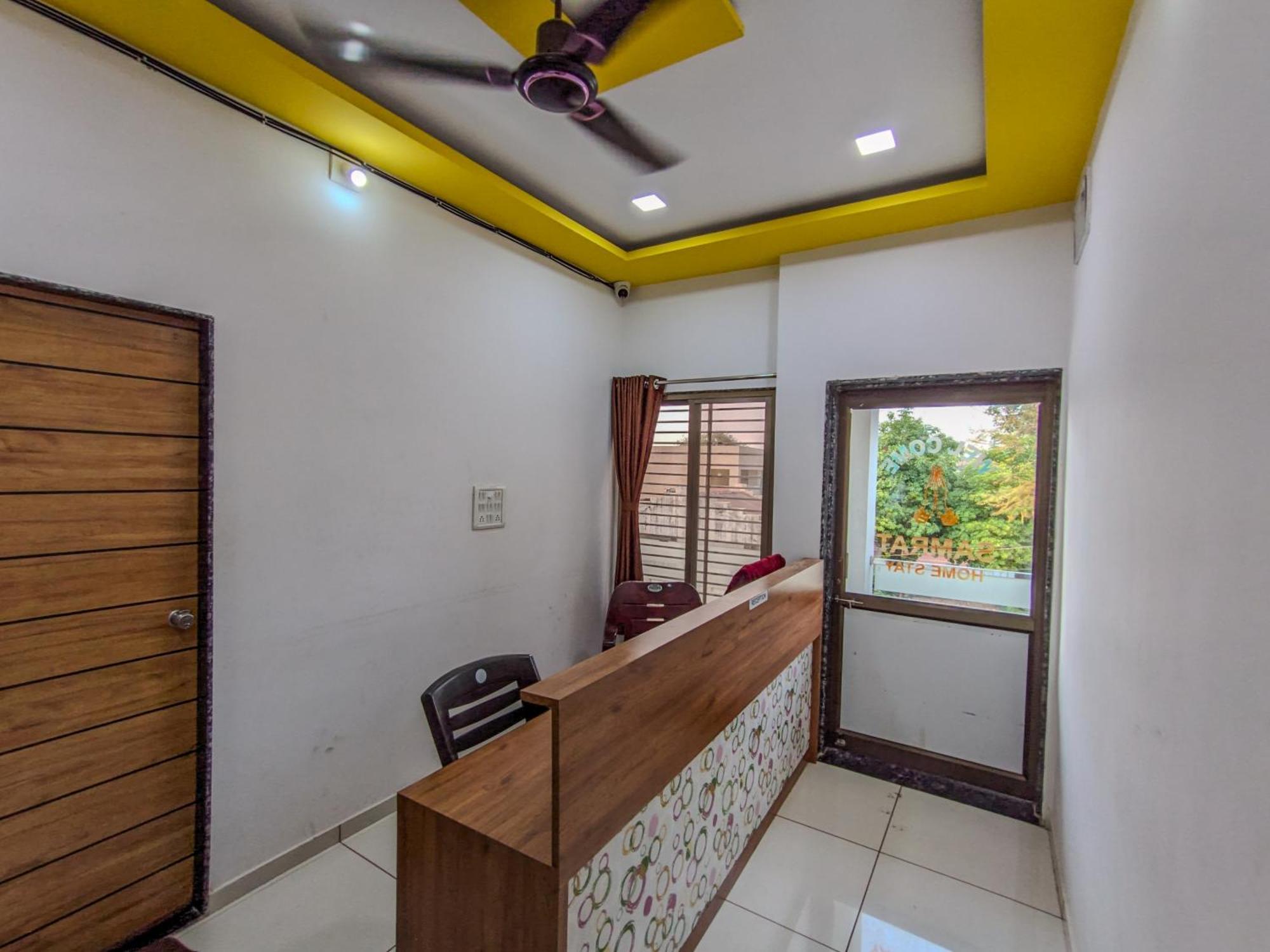 Samrat Homestay Garudeshwar Exteriér fotografie